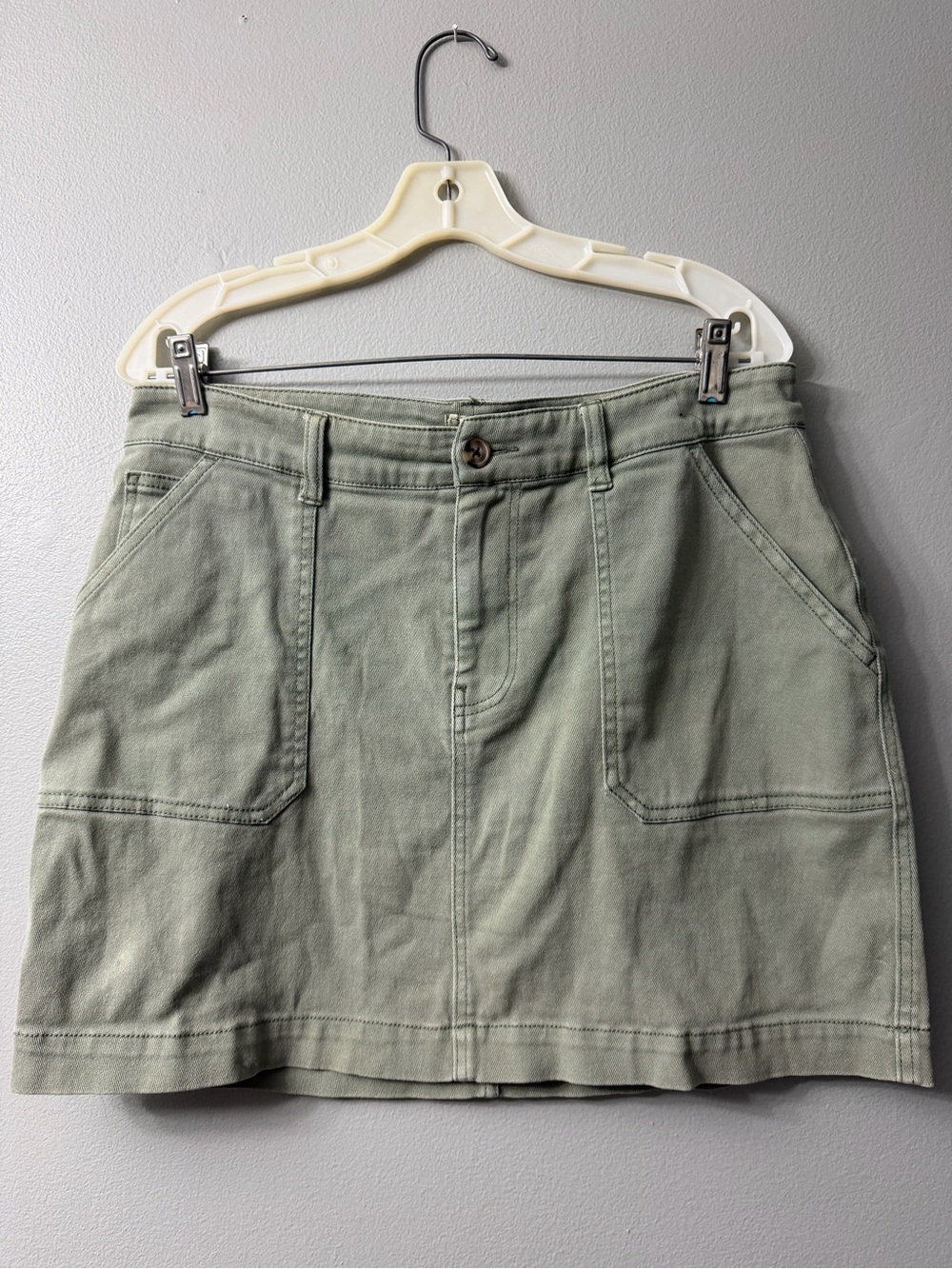 Faherty Olive Green Mini Utility Skirt large